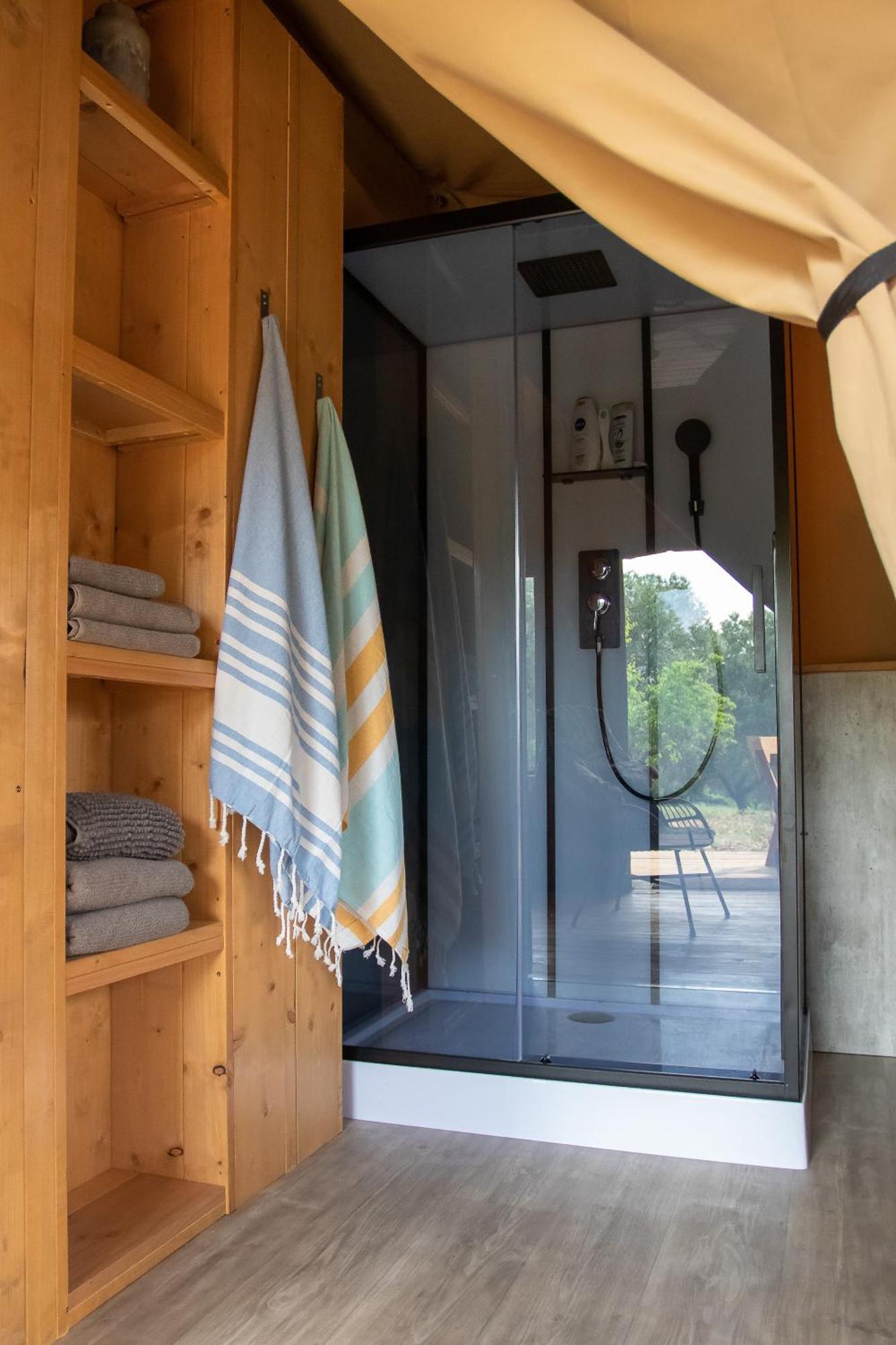 Domus Olea Glamping Hotel Ceglie Messapica Luaran gambar