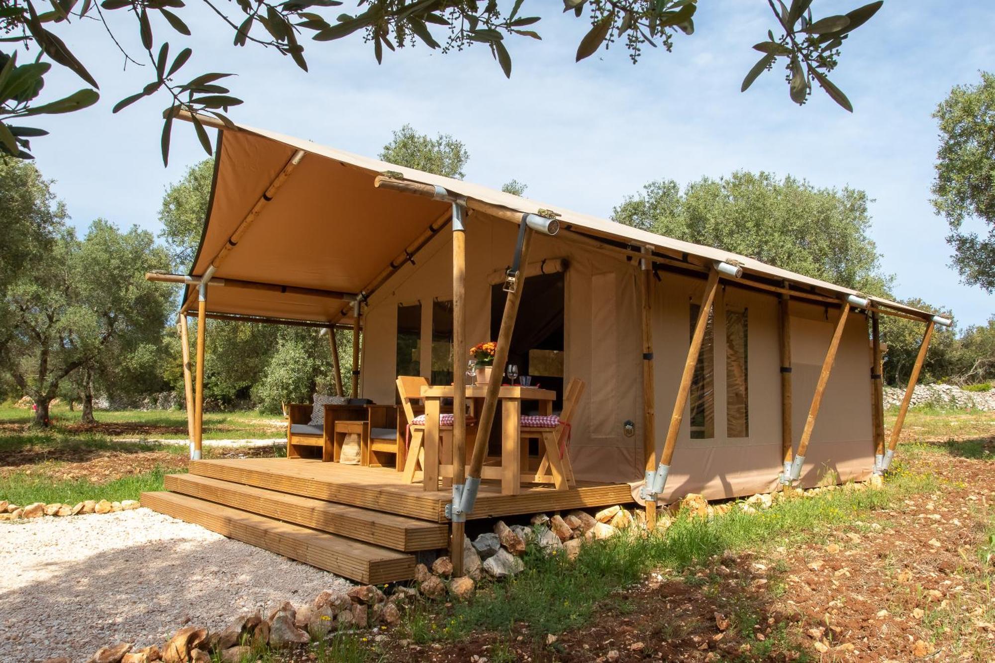 Domus Olea Glamping Hotel Ceglie Messapica Luaran gambar
