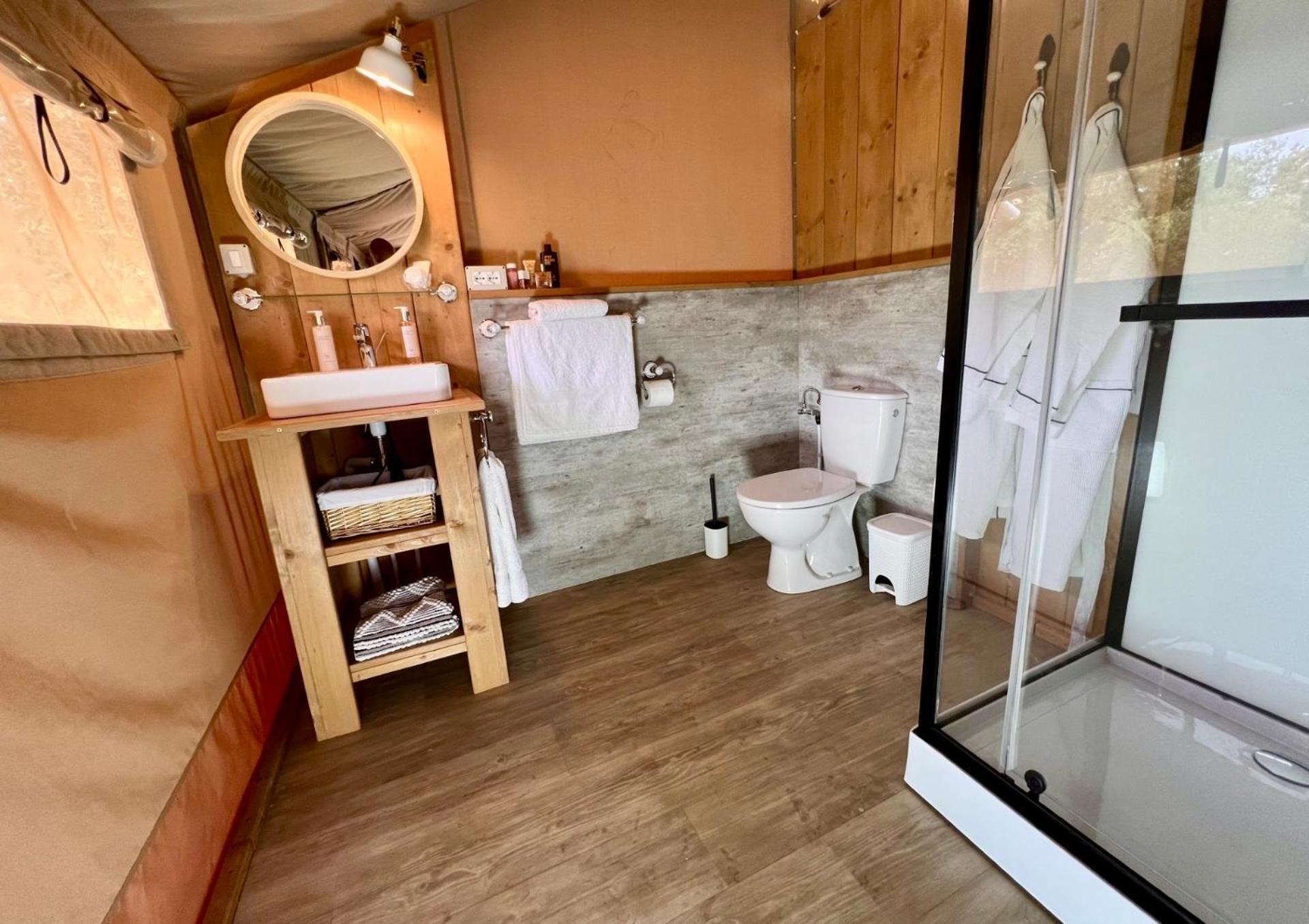 Domus Olea Glamping Hotel Ceglie Messapica Luaran gambar